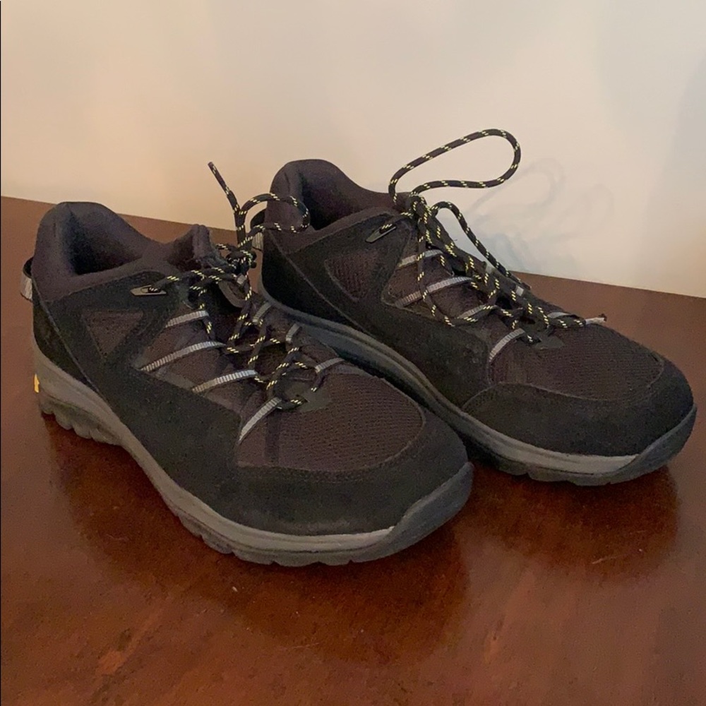 New Balance 669 walking shoes
